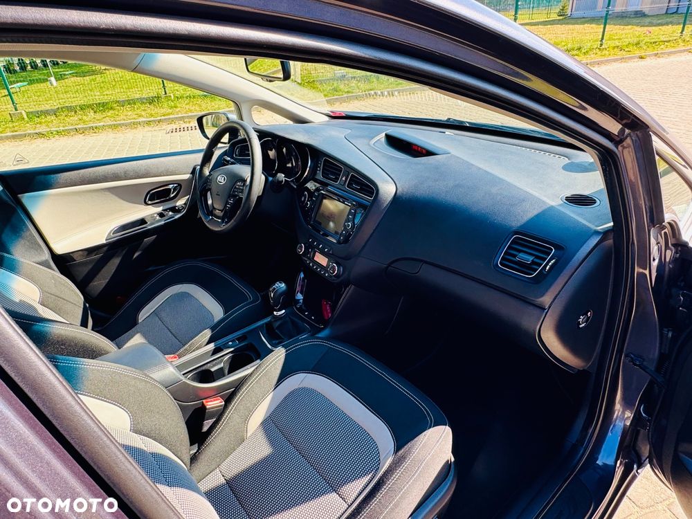 Kia Ceed 1.6 CRDi 128 ISG Platinum Edition - 10