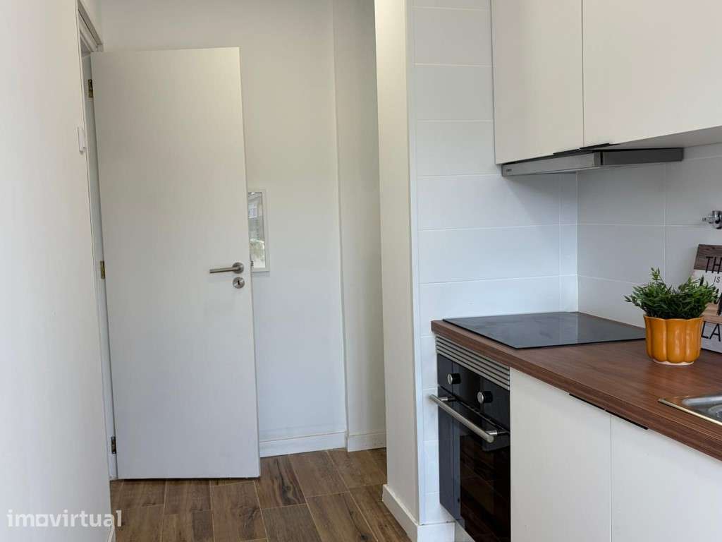 Apartamento T2, Renovado, junto a Vila Chã/Amadora: Oportunidade Ún... - Grande imagem: 4/19