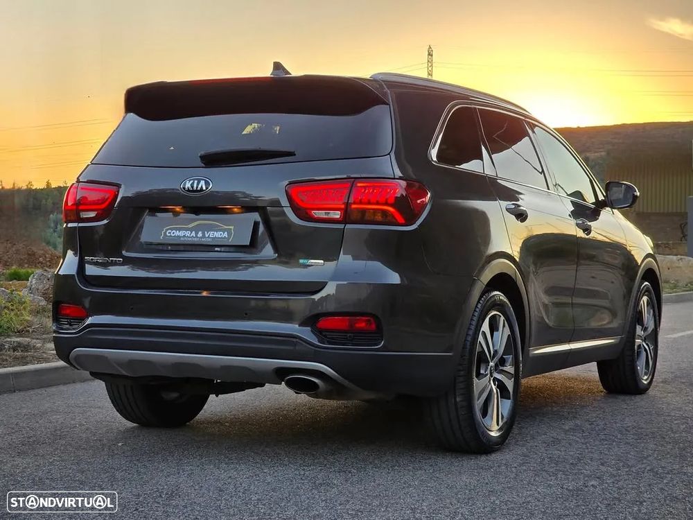 Kia Sorento 2.2 CRDi Premium Aut. - 1