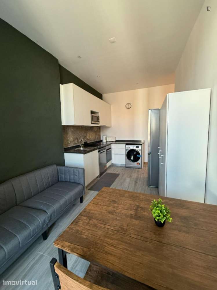 Quarto - localizado em Santa Marinha Porto - Grande imagem: 5/27
