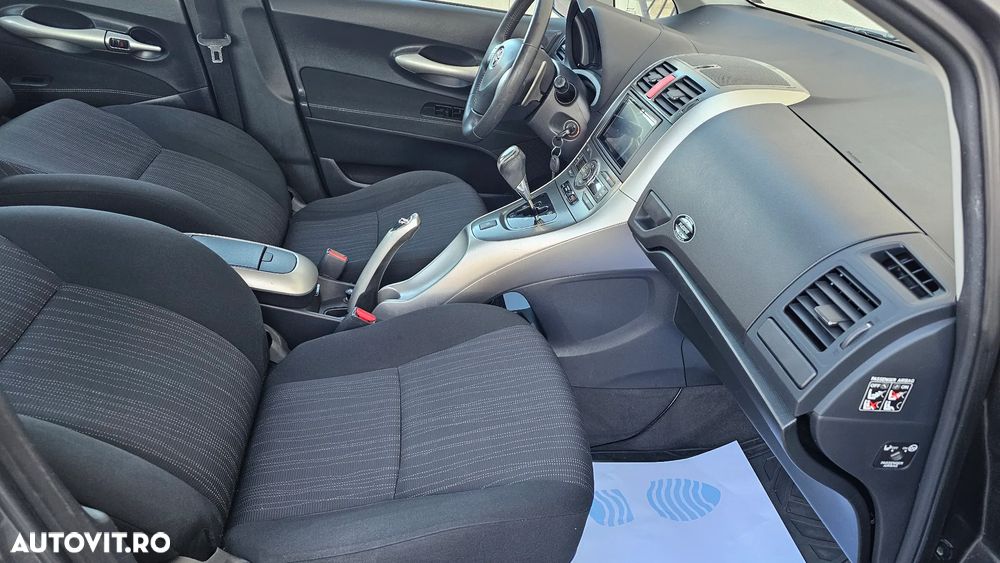 Toyota Auris 1.6 MultiMode Executive - 14