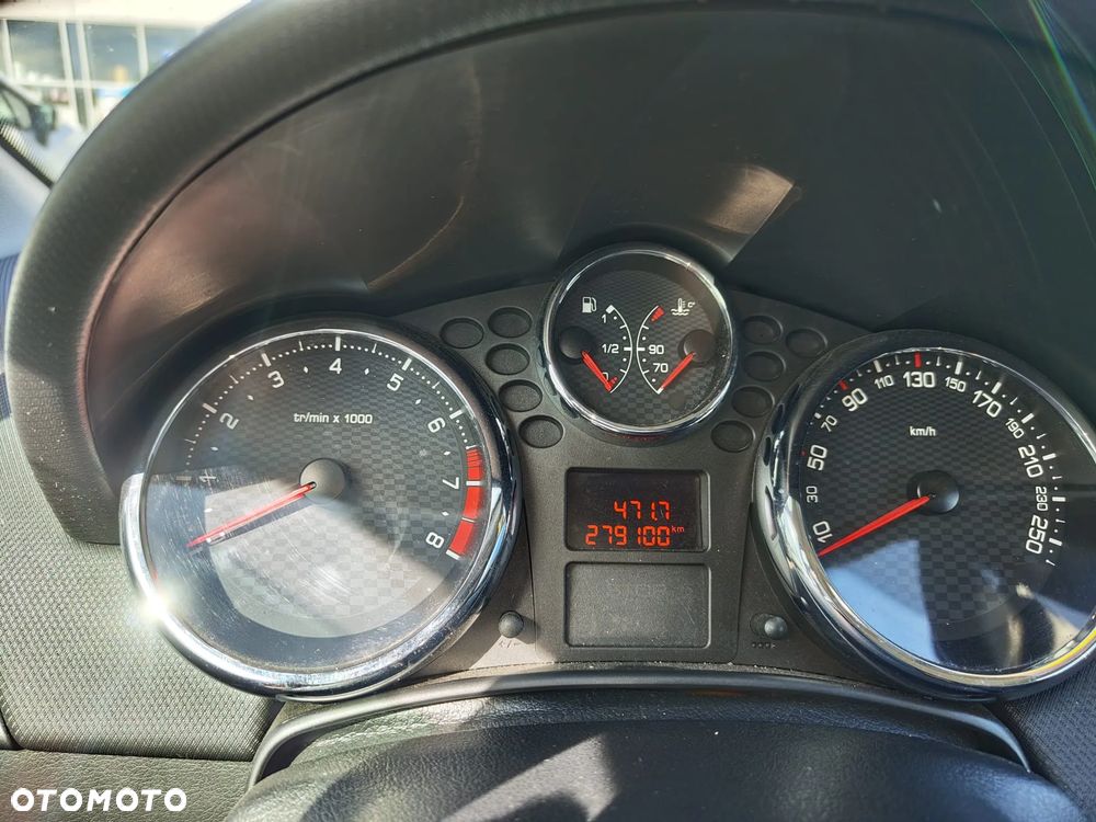 Peugeot 207 2010 photo 4