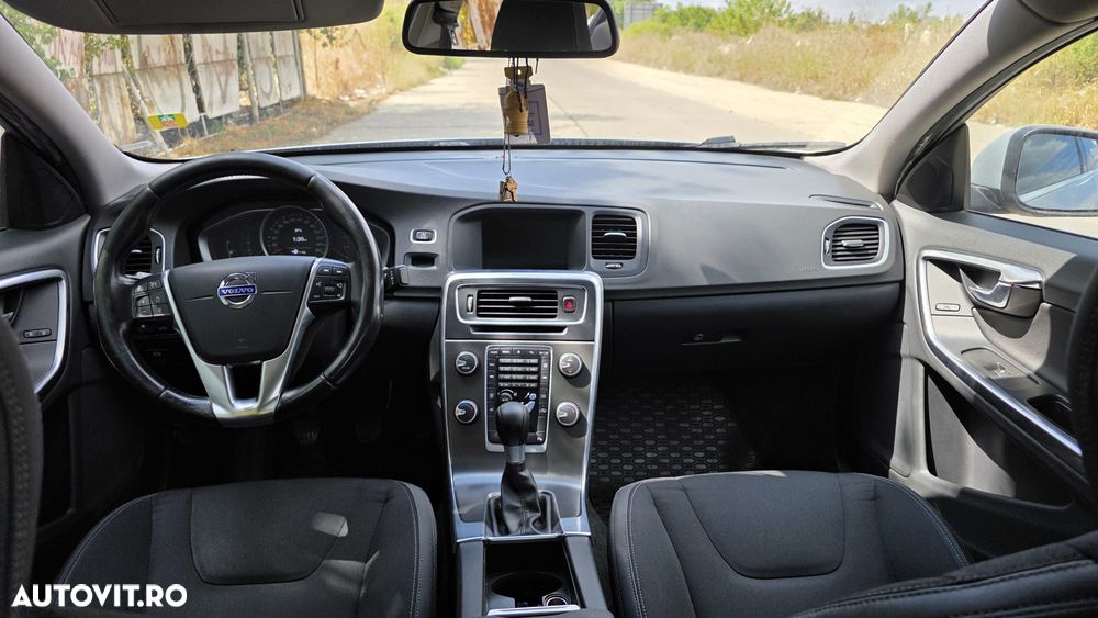 Volvo S60 DRIVe Start-Stop Basic - 2