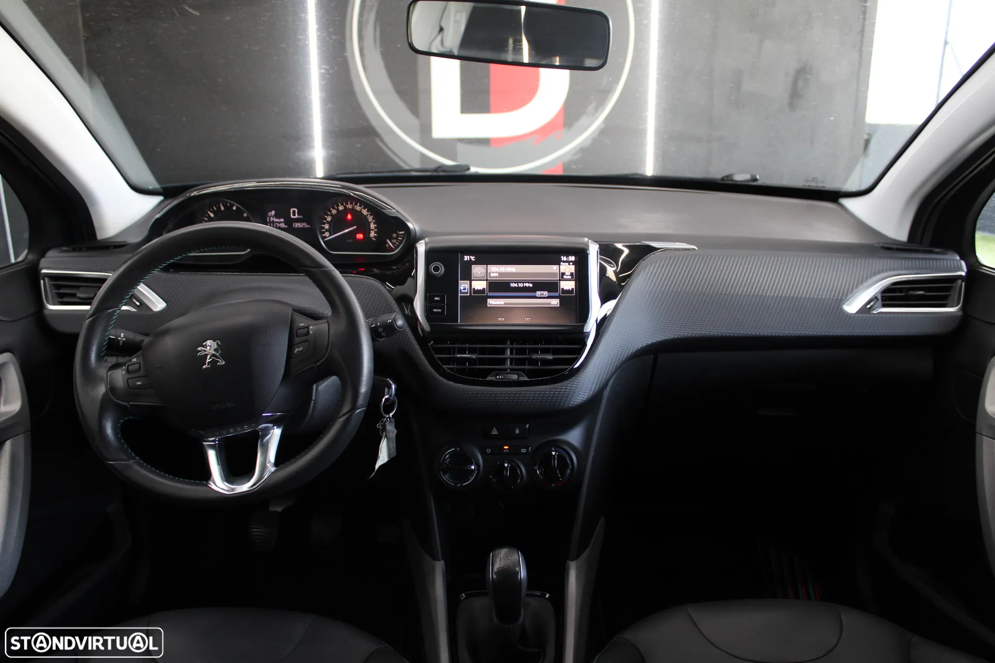 Peugeot 2008 1.2 PureTech Crossway - 11