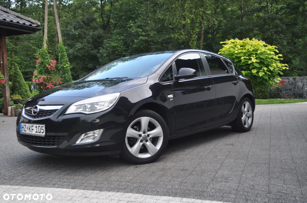 Opel Astra 1.4 Turbo 150 Jahre - 7