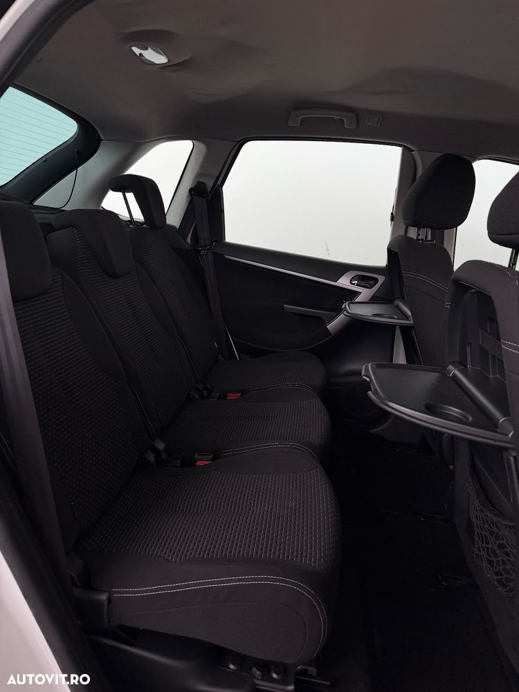 Citroën C4 Picasso 1.6 e-HDI FAP EGS6 Exclusive - 28
