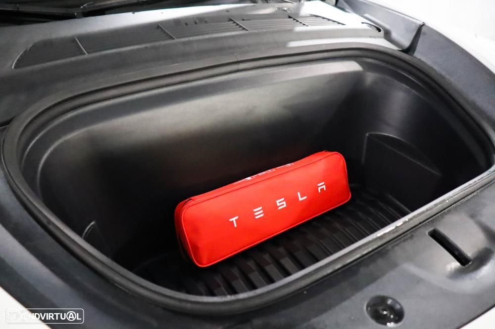 Tesla Model Y Performance Dual Motor AWD - 24
