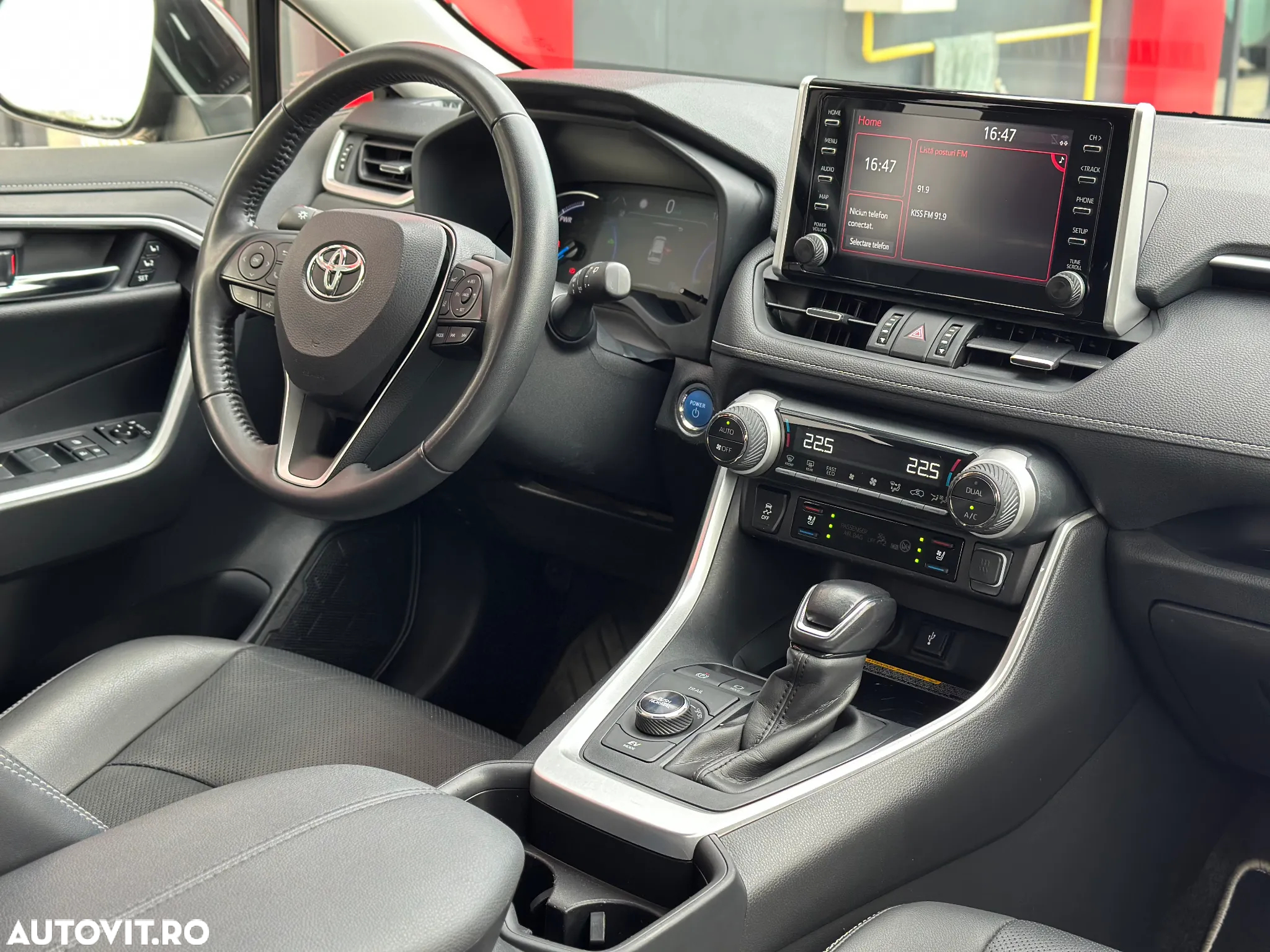 Toyota RAV4 2.5 Hybrid VVT-iE 4x4 Luxury - 2