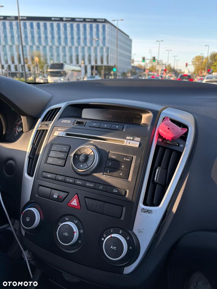 Kia Ceed 1.6 Comfort - 10