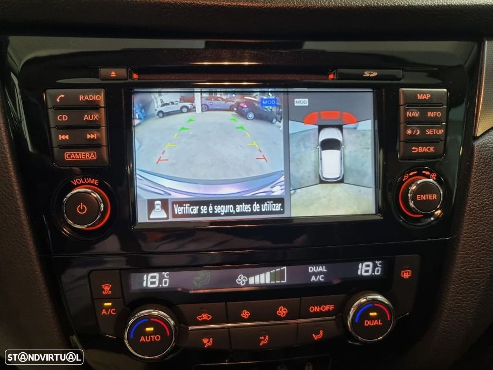Nissan Qashqai 1.5 dCi N-Connecta J18 - 13