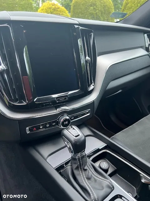 Volvo XC 60 D4 AWD R-Design - 15