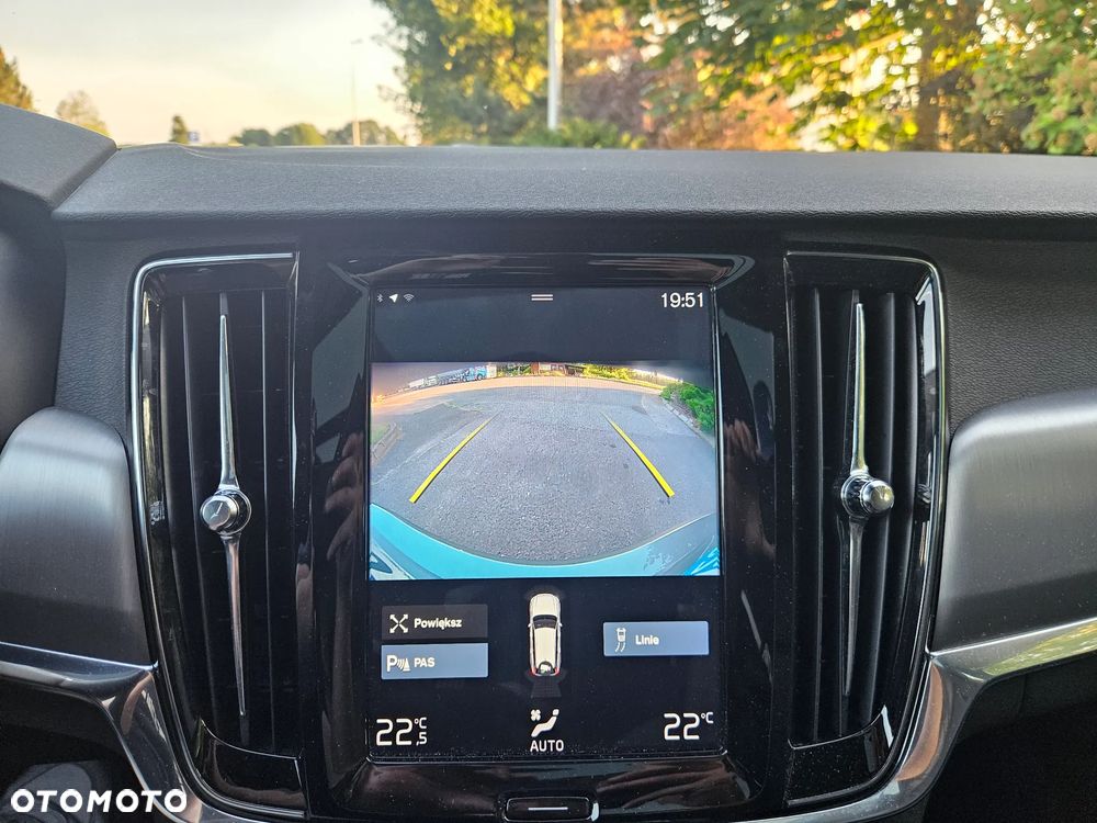 Volvo V90 D3 Geartronic Momentum Pro - 25