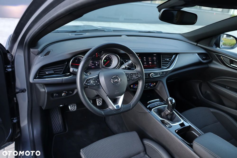 Opel Insignia 2.0 CDTI 4x4 Innovation S&S - 25