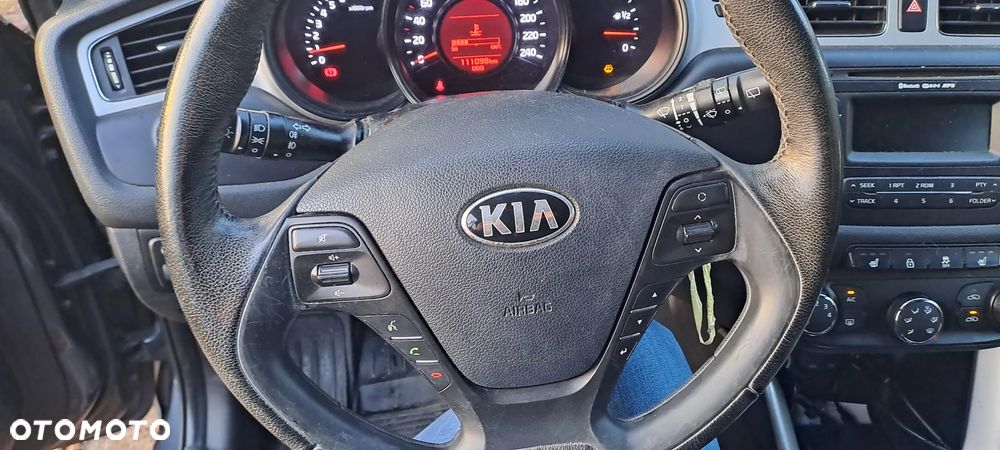 Kia Ceed 1.4 M - 11
