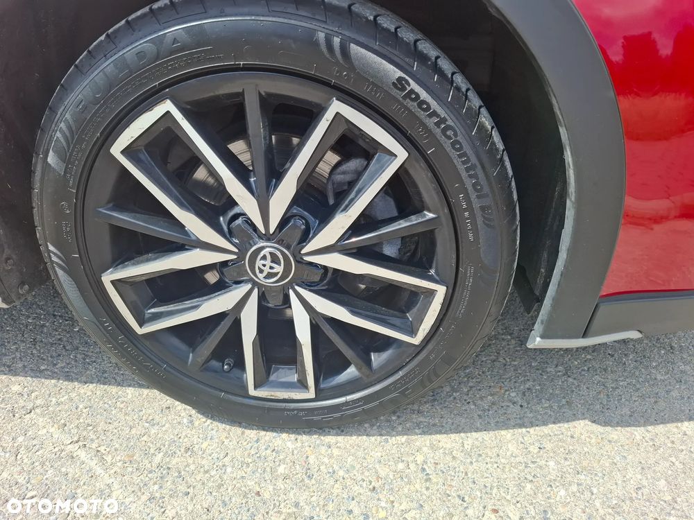 Toyota Corolla 2.0 Hybrid Trek - 24