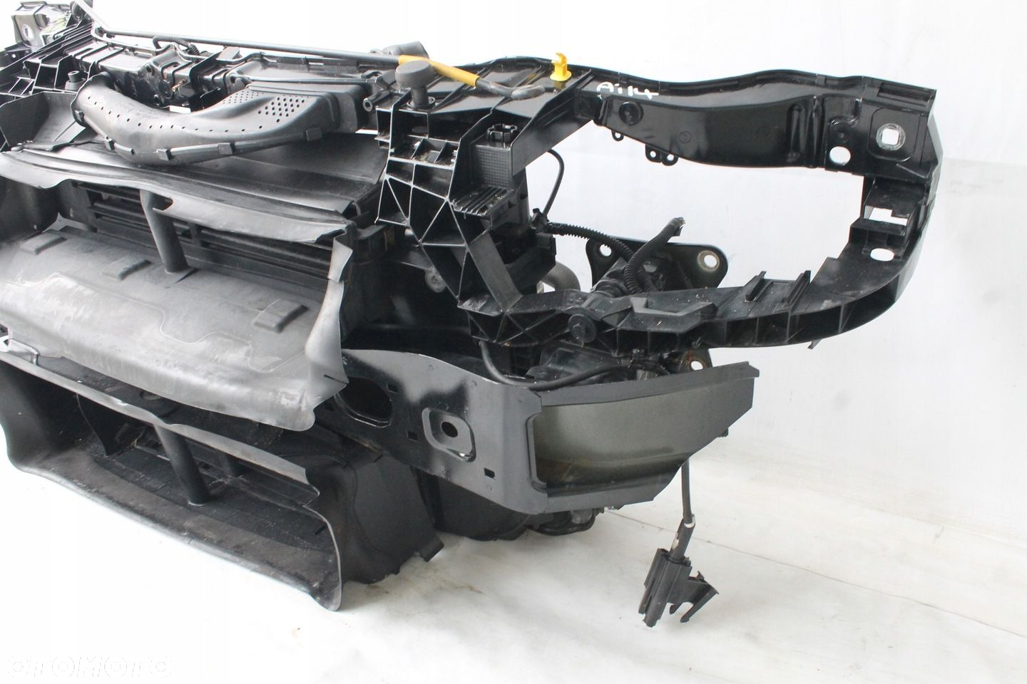 PAS PRZEDNI WZMOCNIENIE CHŁODNICE BELKA FORD FOCUS MK3 2010R- 1.6 TDCI - 6