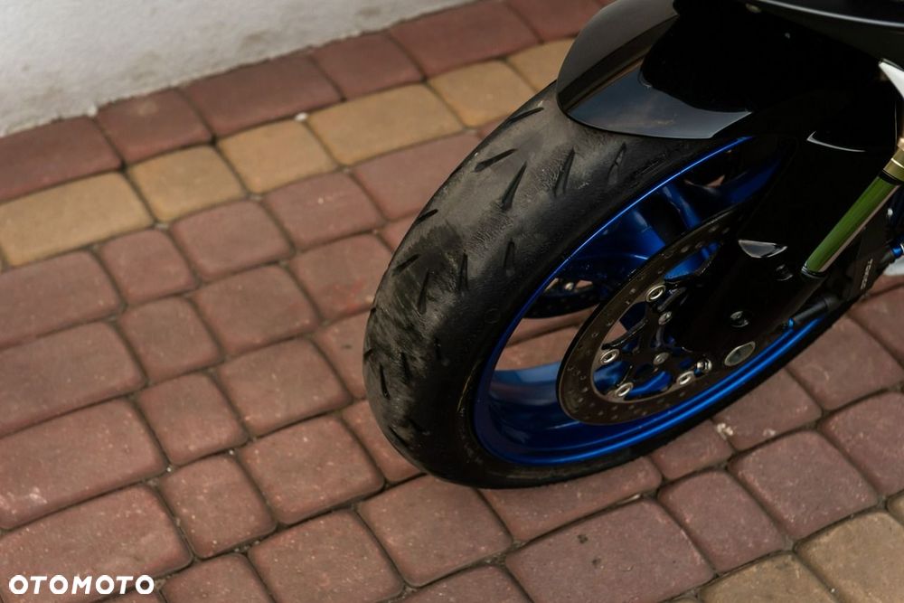 Suzuki GSX-R - 13