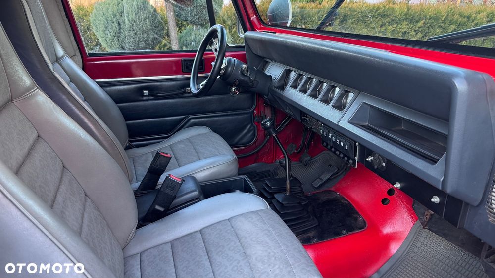 Jeep Wrangler 2.5L - 6