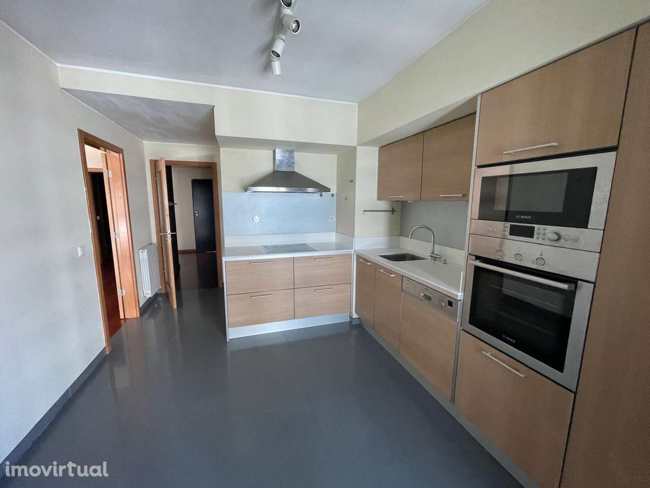 Apartment/Flat/Residential em Porto, Porto REF:3161 - Grande imagem: 5/14