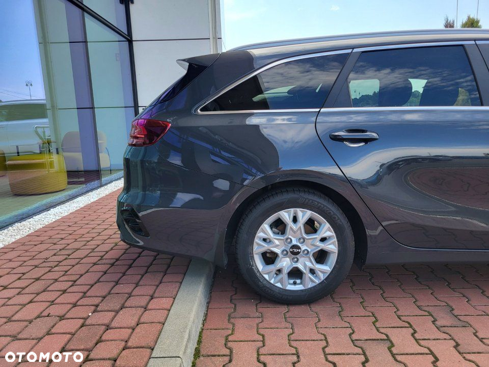 Kia Ceed - 25