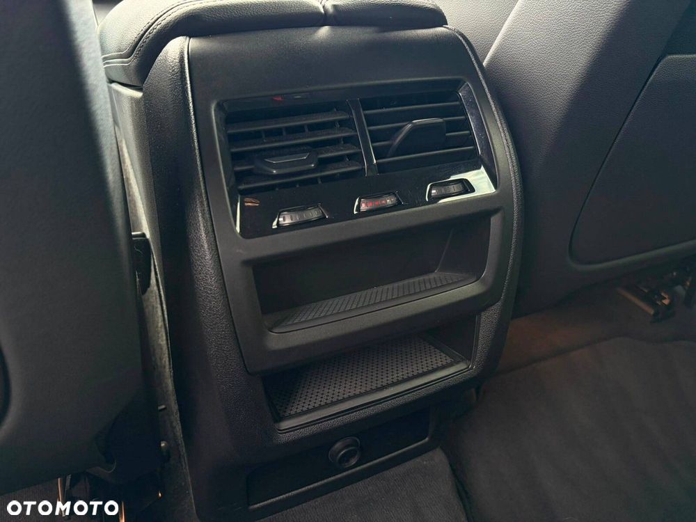 BMW X6 xDrive30d mHEV - 16