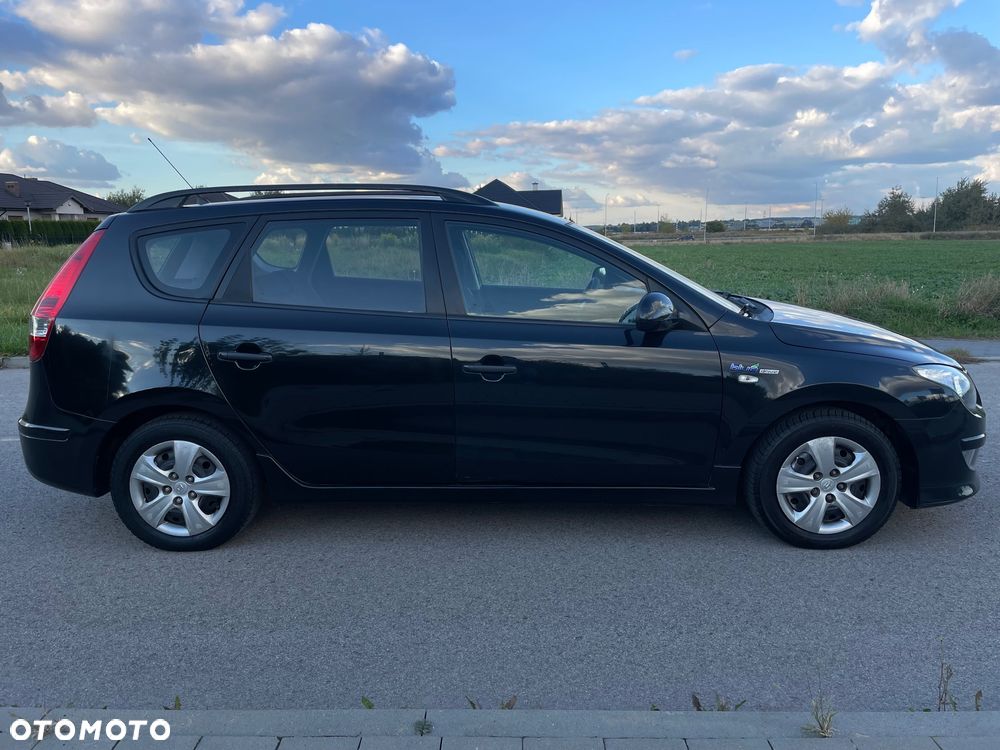 Hyundai i30 i30cw 1.6 CRDi blue Classic - 28