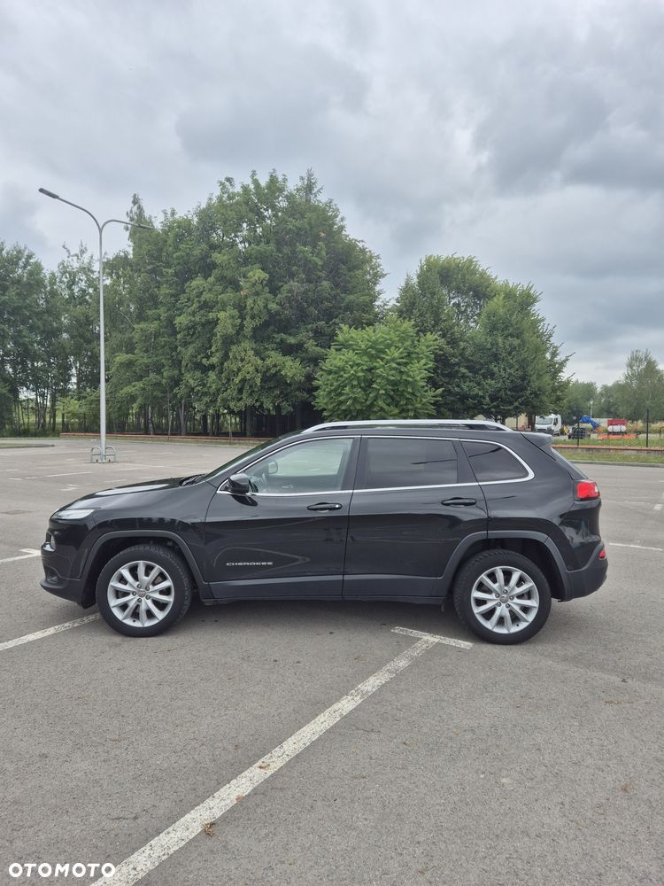 Jeep Cherokee - 5