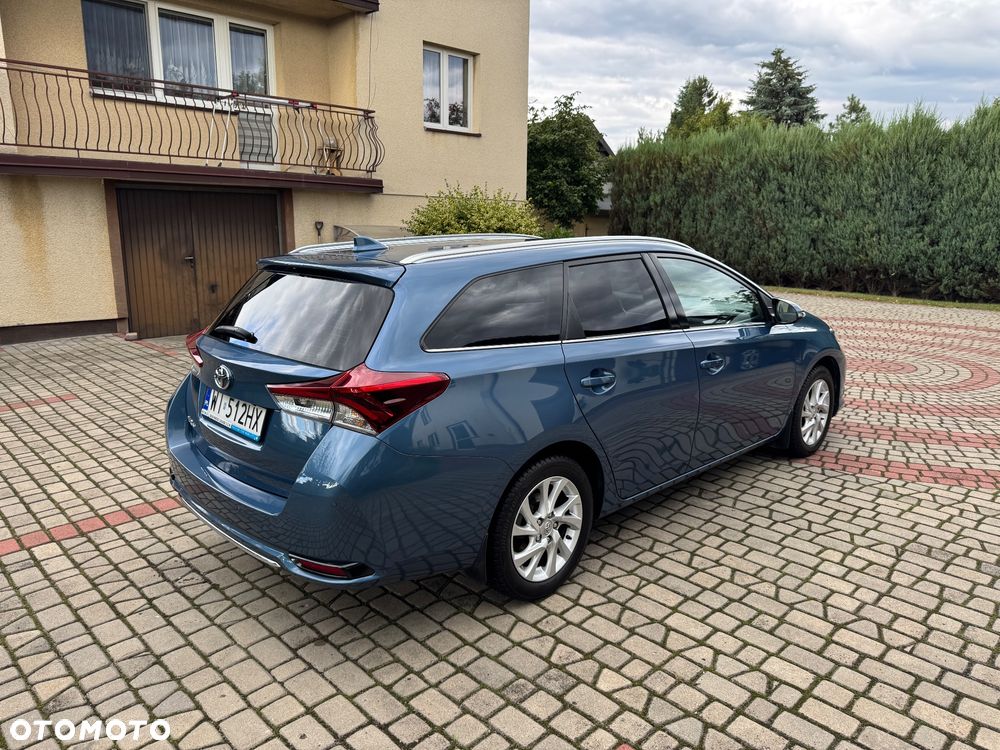 Toyota Auris 1.6 Prestige - 18