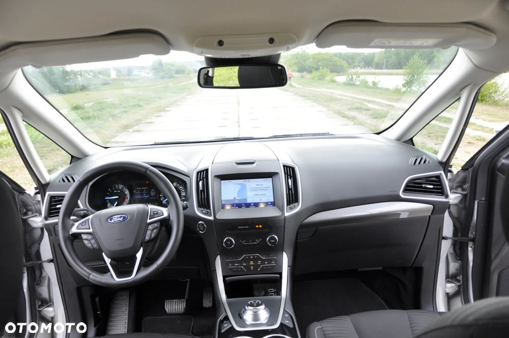 Ford S-Max 2.0 EcoBlue Titanium - 17