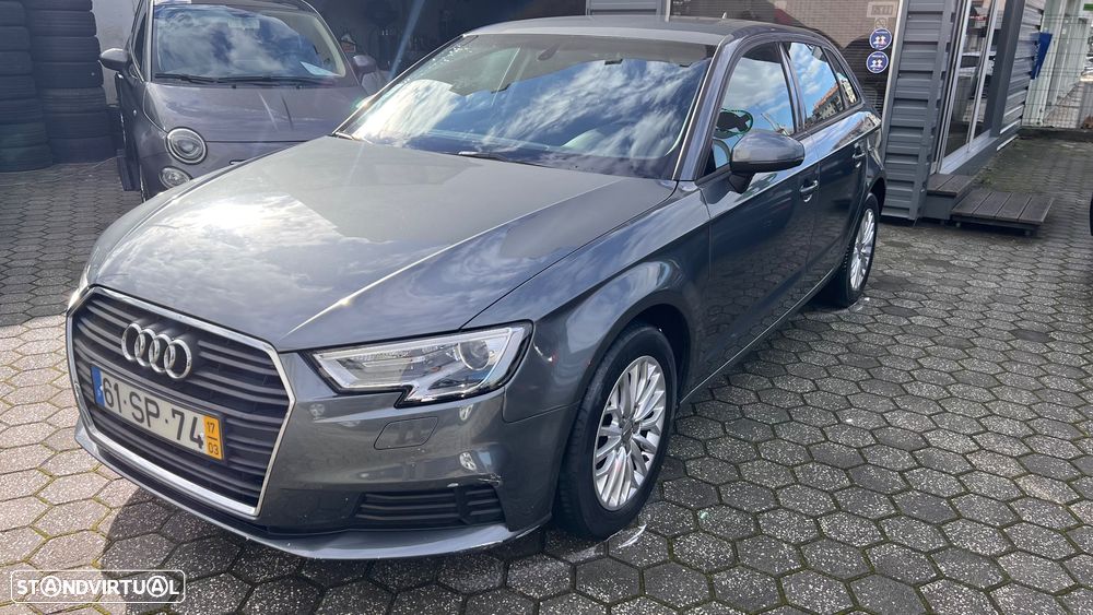 Audi A3 Sportback 1.6 TDI Attraction - 3