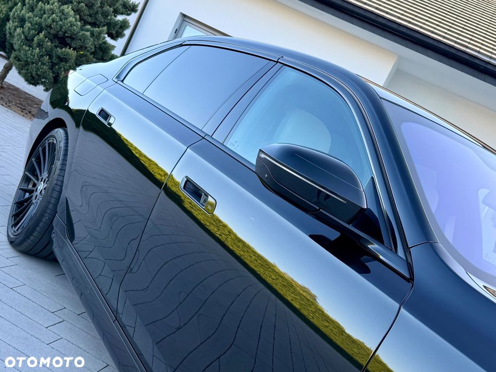 BMW Seria 7 740d xDrive - 36