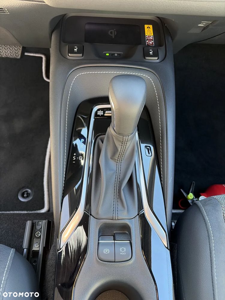 Toyota Corolla 2.0 Hybrid Style - 22