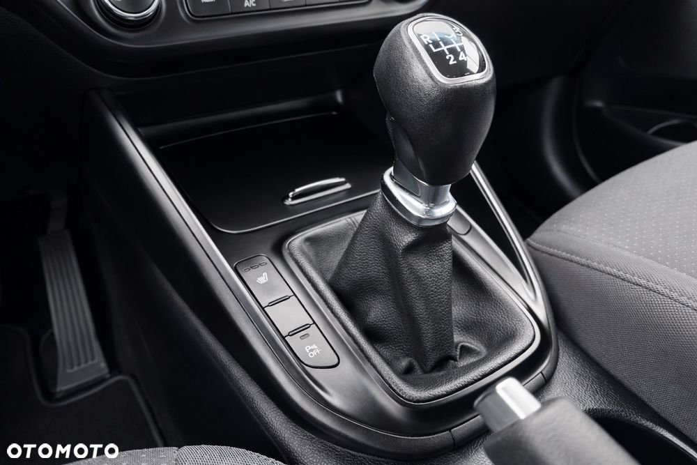 Kia Carens 1.7 CRDi 136 Dream Team Edition - 31