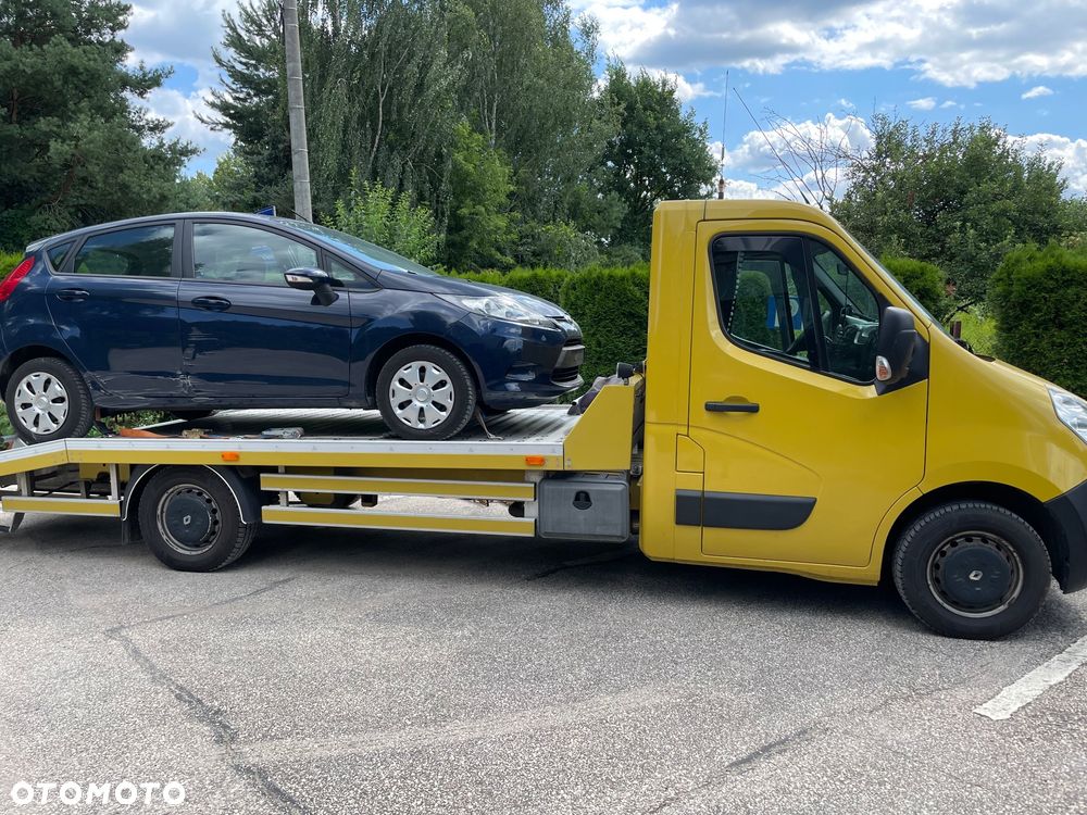 Volvo V40 D3 Momentum - 4