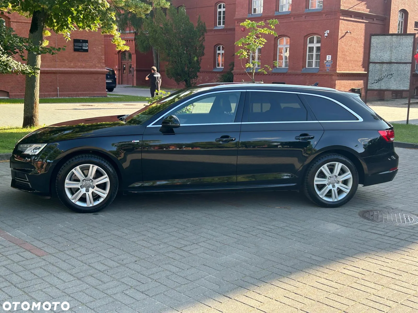 Audi A4 ver-2-0-tfsi-ultra-sport-s-tronic - 4