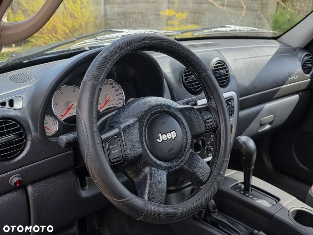 Jeep Cherokee 2.8 CRD Limited - 36