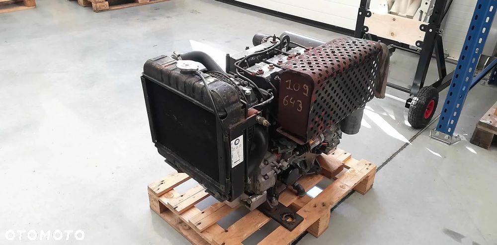 SILNIK lister petter LPW3A079 22.1 kW 9675zł netto - 1