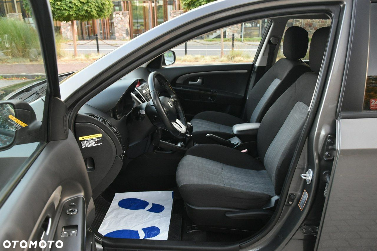 Kia Ceed - 15