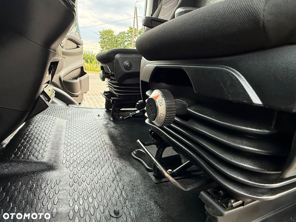 Iveco 35C 3.0 170 KM SERWIS. HI MATIC ZF8!!! - 32