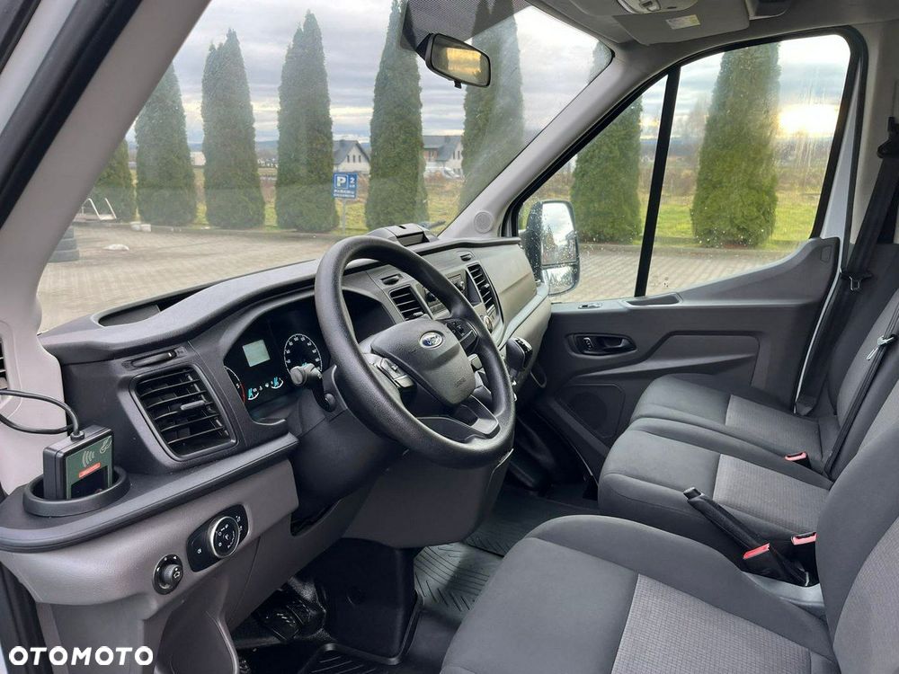 Ford Transit - 11