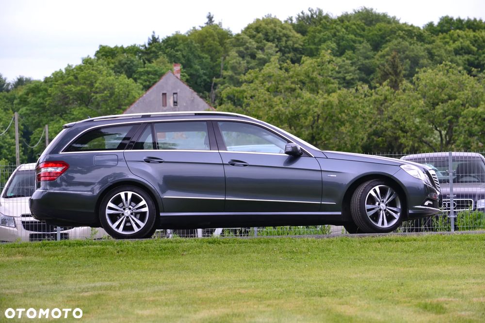 Mercedes-Benz Klasa E 350 CDI DPF BlueEFFICIENCY 7G-TRONIC Elegance - 6