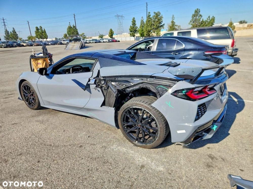Chevrolet Corvette - 2