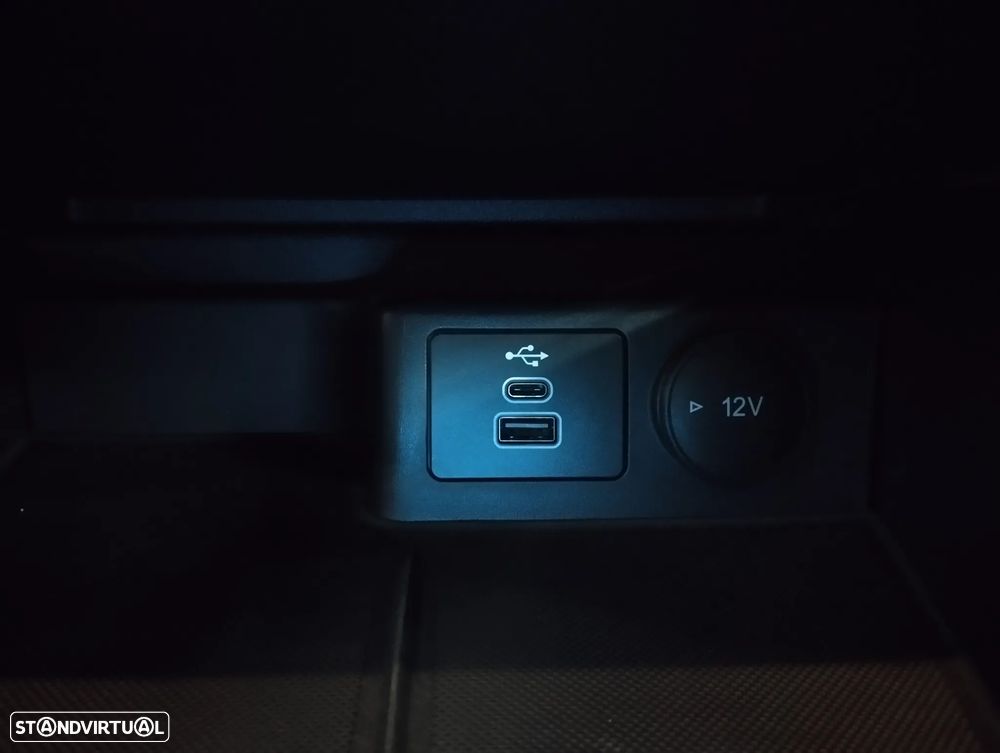 Ford Focus 1.0 EcoBoost MHEV ST-Line - 38