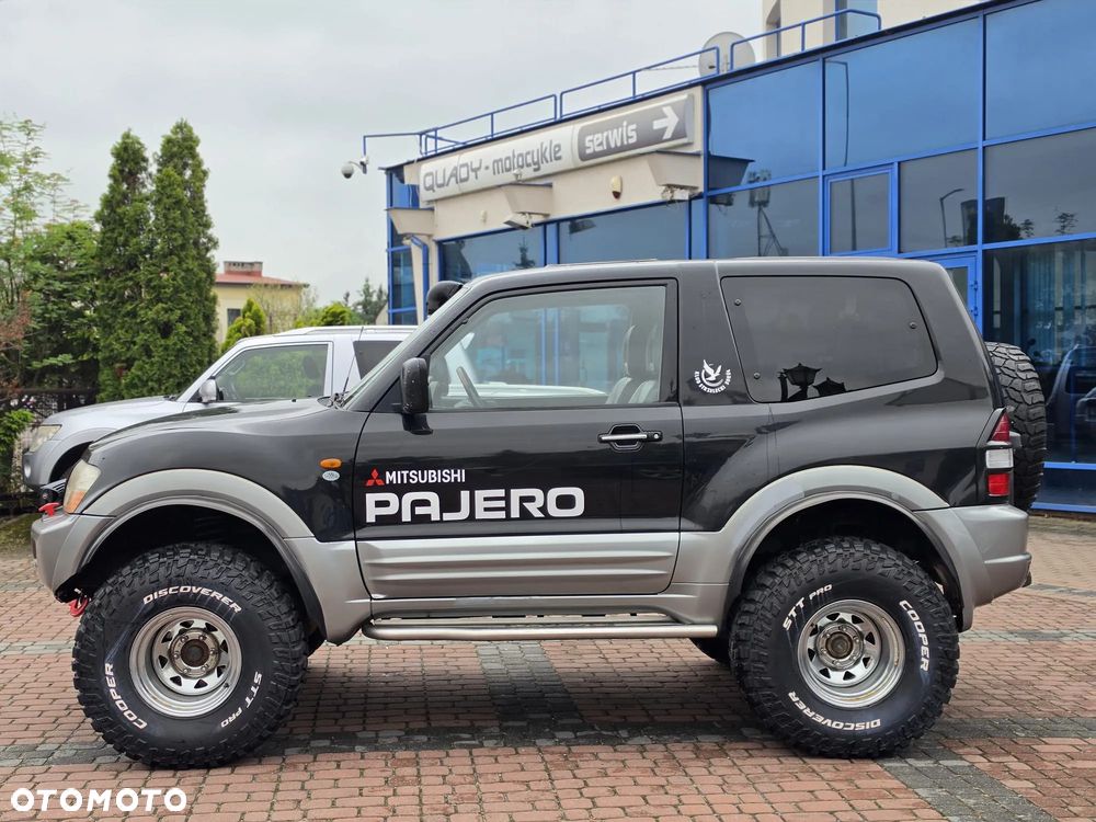Mitsubishi Pajero - 4
