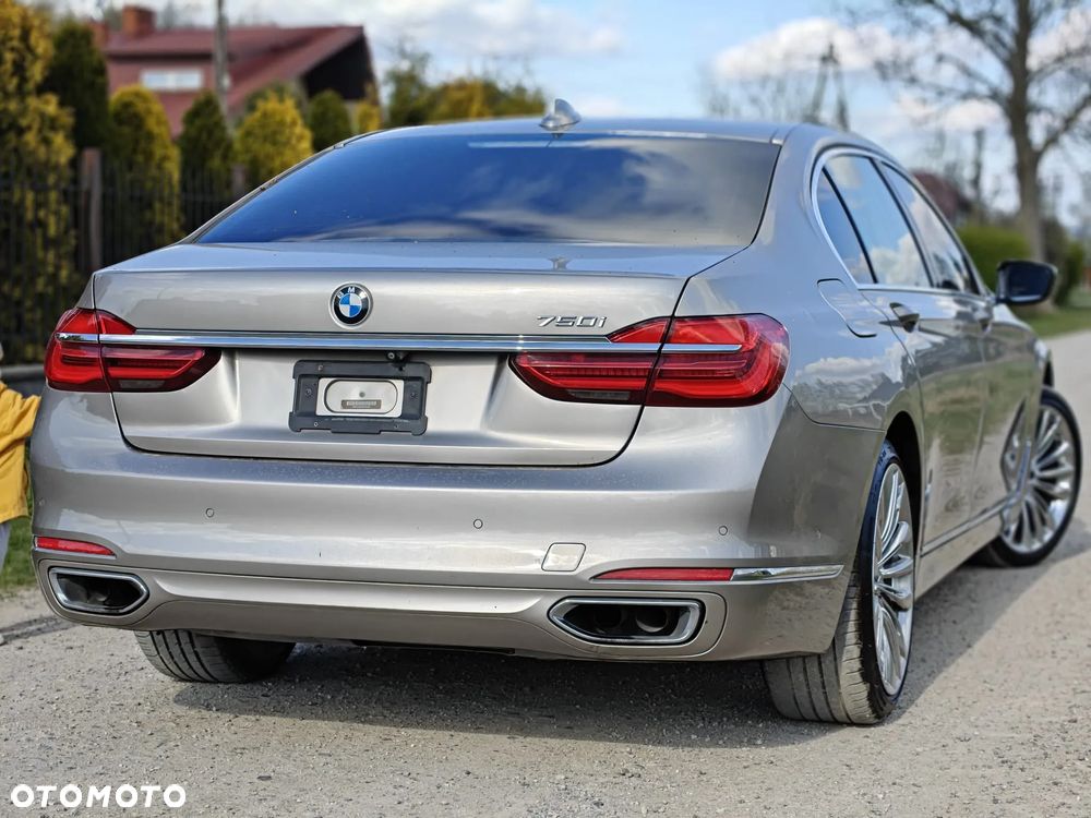 BMW Seria 7 750Li Edition Exclusive - 19