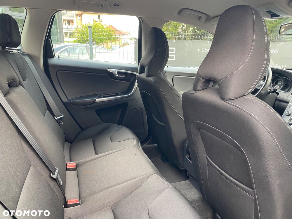 Volvo XC 60 D3 Geartronic Momentum - 14