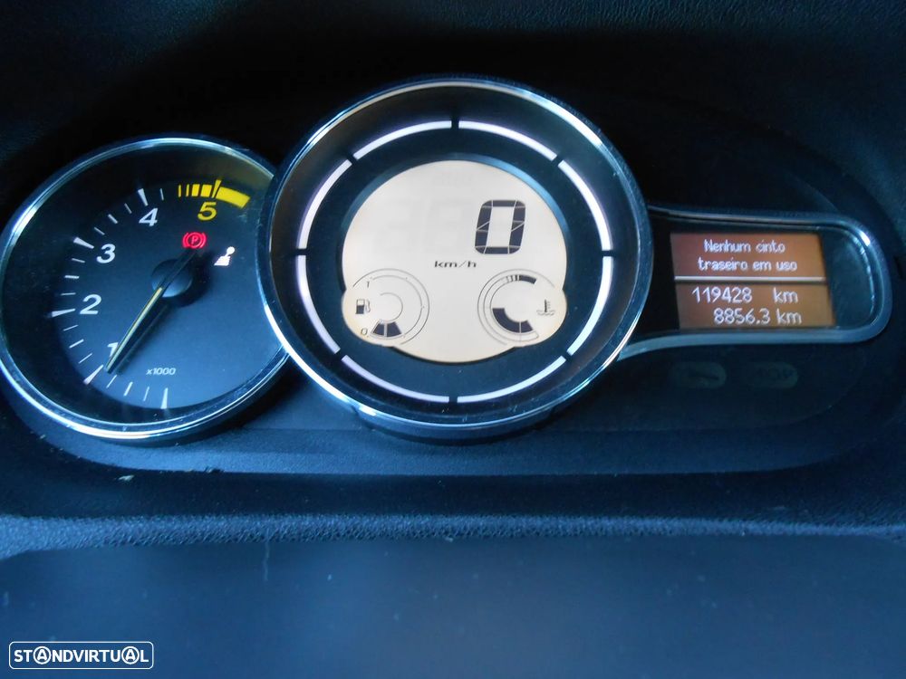 Renault Mégane 1.5 dCi Dynamique S - 13