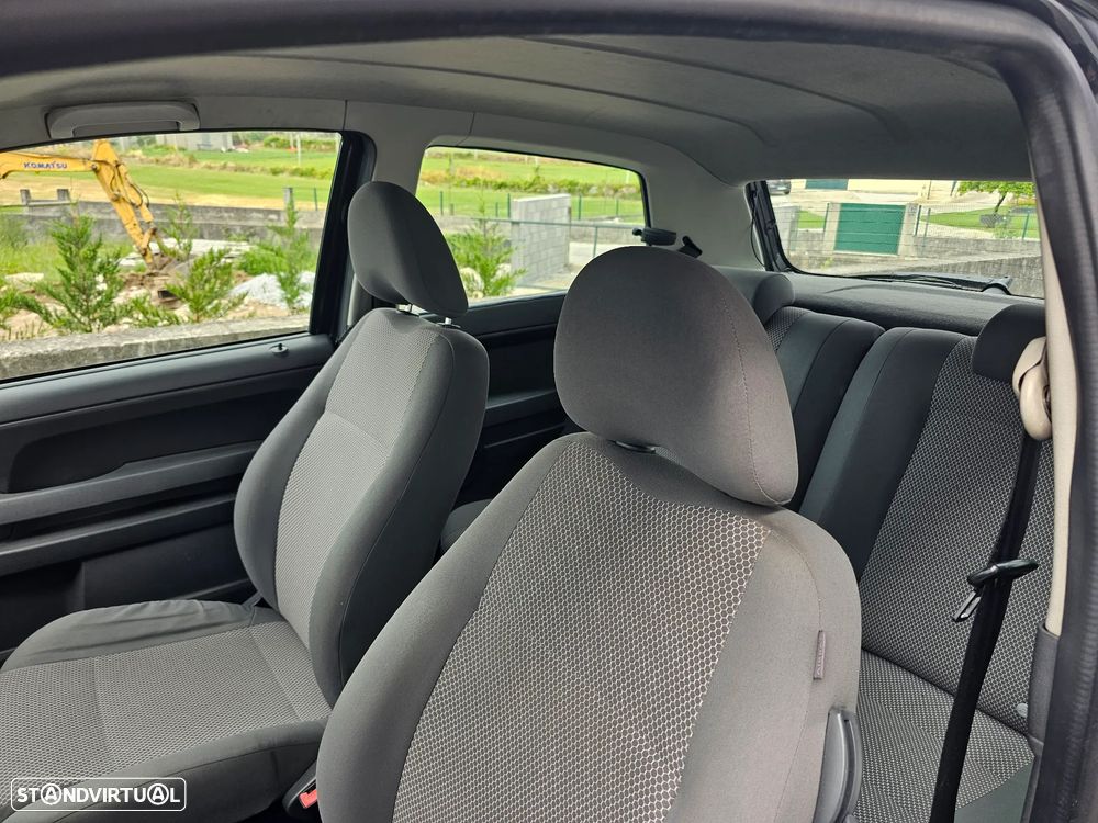 VW Fox 1.4 TDi T.Liso - 12