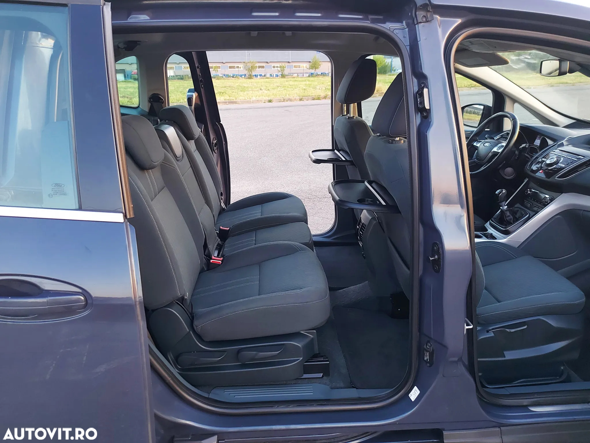 Ford Grand C-Max - 11