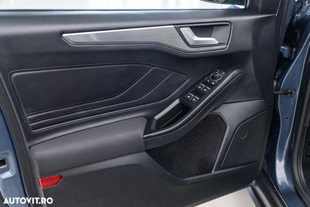Ford Focus 1.0 EcoBoost 7DCT MHEV Titanium - 34
